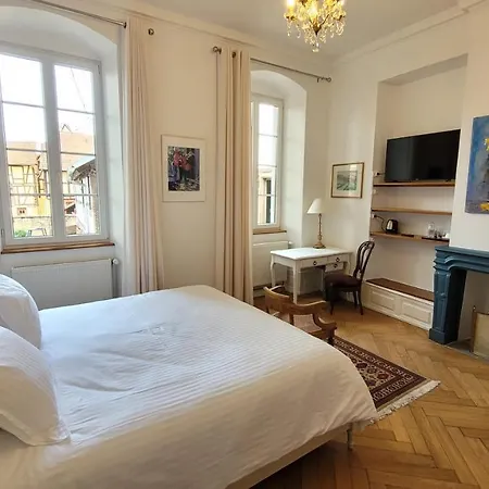D'hotes Du Marche Aux Grains Guest house